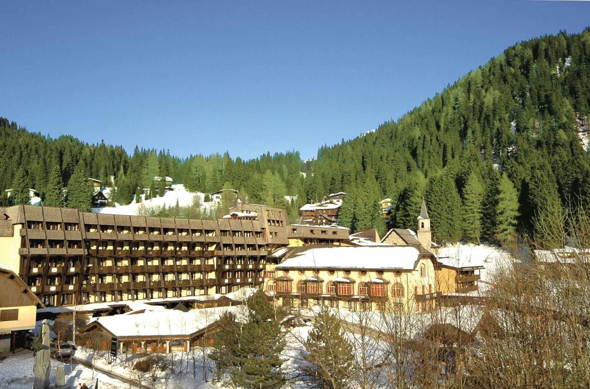 Hotel Club Relais Des Alpes Мадонна-ді-Кампільйо Екстер'єр фото
